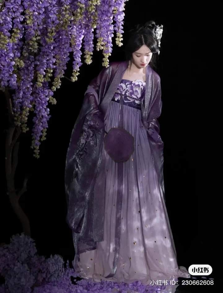 The Enigma of Martial Arts Heroes in Hanfu Elegance The Enigma of Martial Arts Heroes in Hanfu Elegance