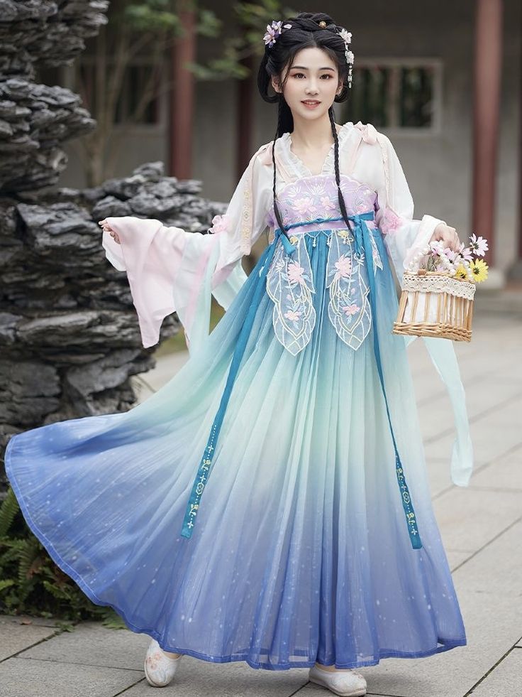 Plus-Size Cheongsam:Embracing the Curves with Traditional Charm