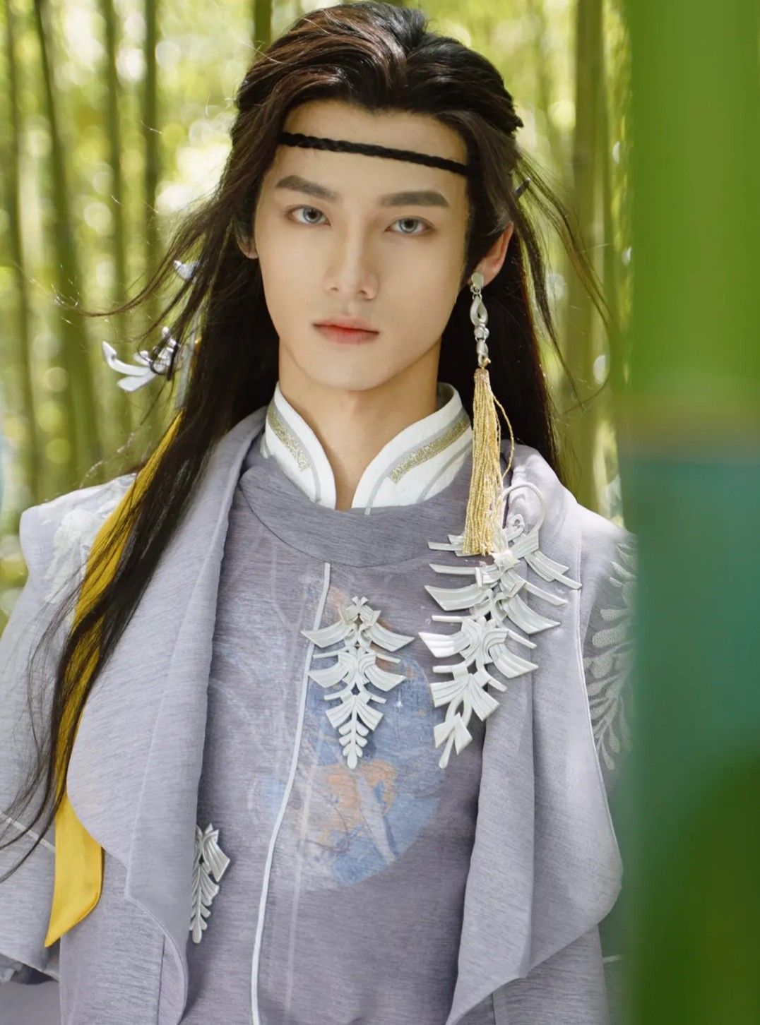 The Enchantment of Traditional Chinese Girls Clothing:The Splendor of Hanfu