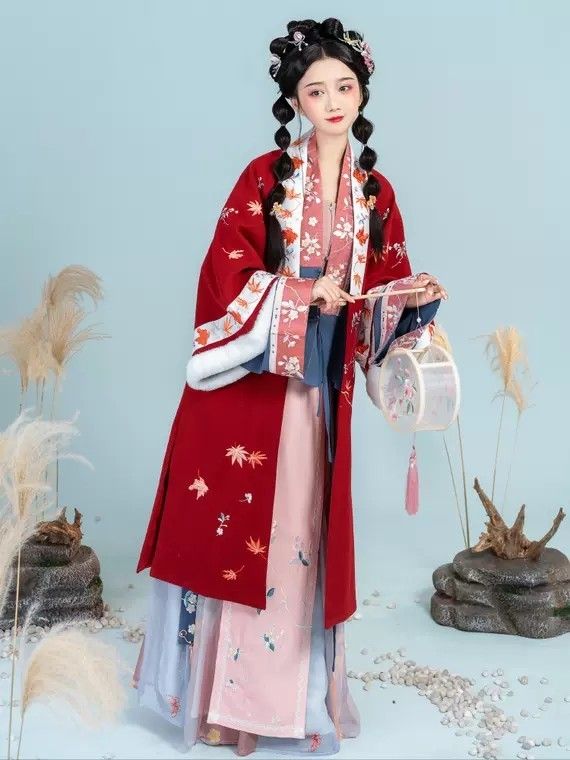 Mini Cheongsam:Embracing the Seduction of Short-Style Cheongsam