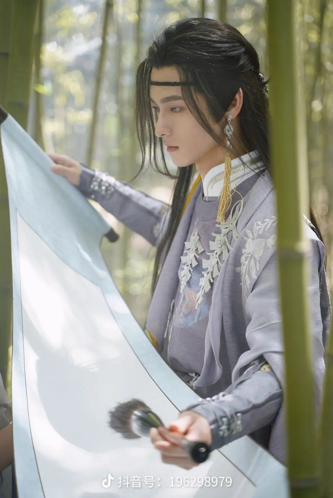 The Splendor of Princesses in Hanfu:The Song Dynastys Royal Elegance