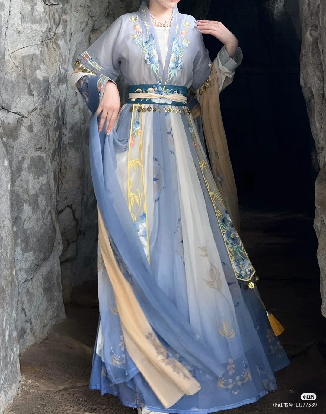 Hanfu Fashion Props:Enhancing the Art of Photo Shoot with Traditional Elements Hanfu Fashion Props:Enhancing the Art of Photo Shoot with Traditional Elements