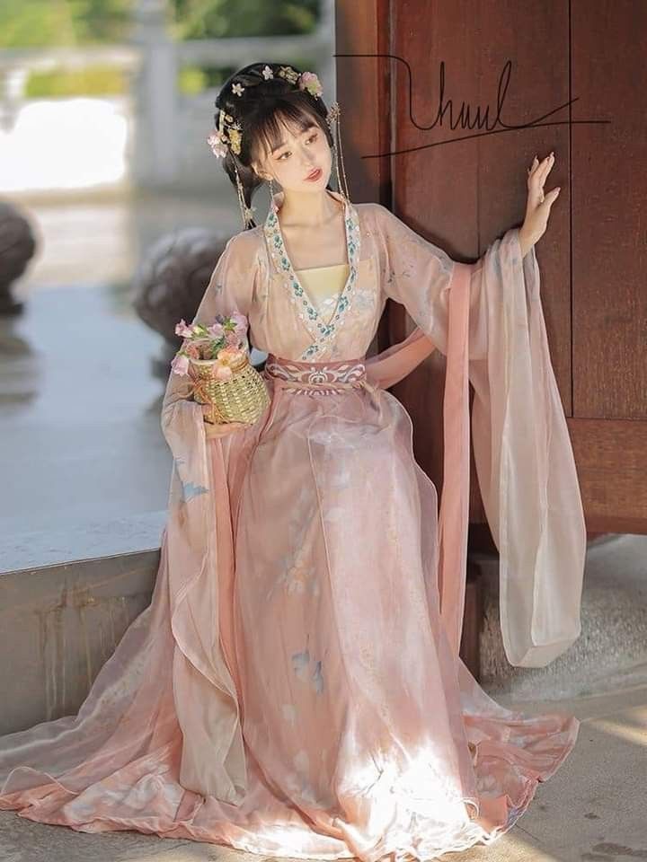A Guide to Styling Thin Open Cardigans with Qipao Cheongsam A Guide to Styling Thin Open Cardigans with Qipao Cheongsam