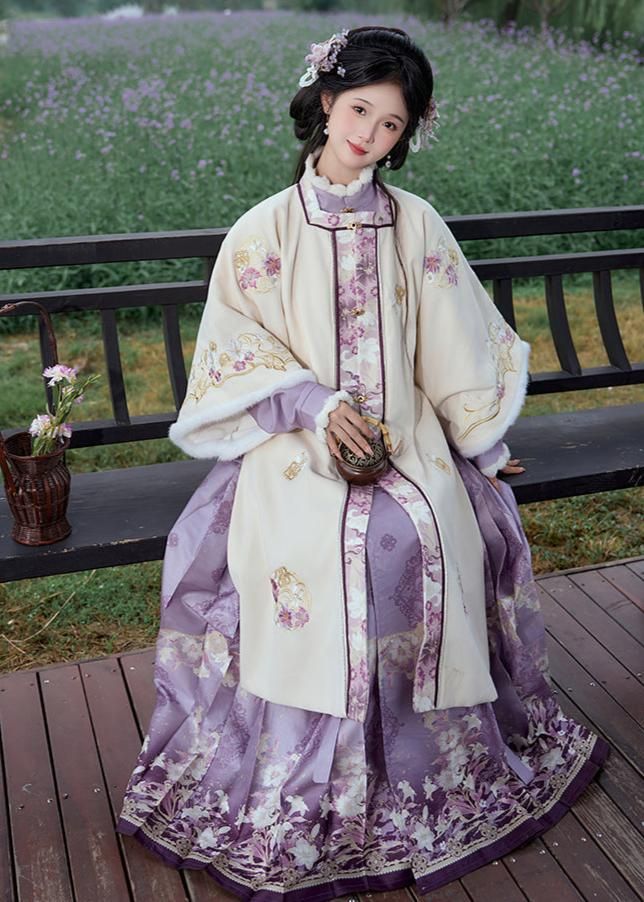 The Allure of Sitings Qipao Style:A Closer Look at the Traditional Elegance of Chinese Cheongsam The Allure of Sitings Qipao Style:A Closer Look at the Traditional Elegance of Chinese Cheongsam