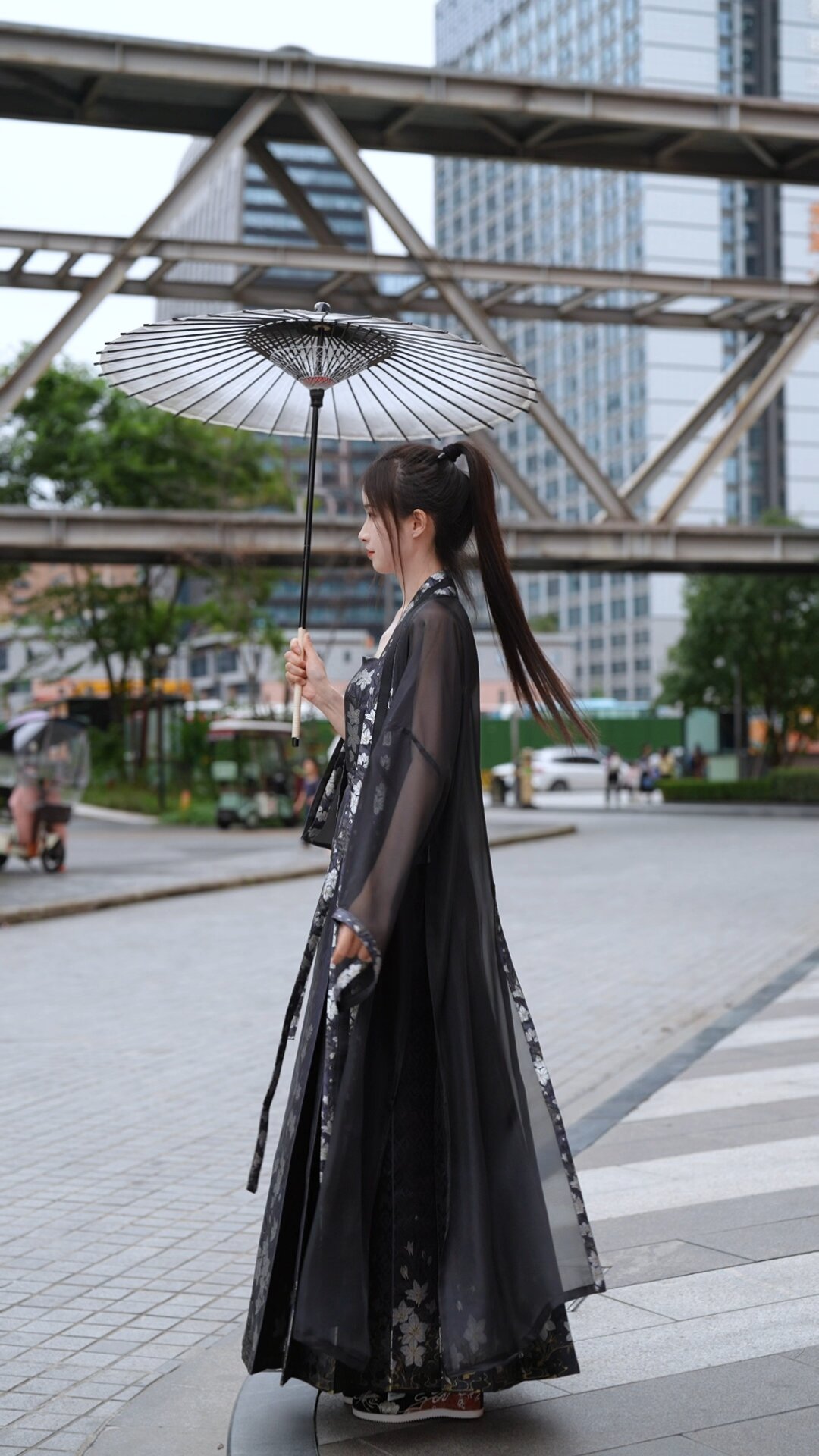 Daily Life in Traditional Chinese Fashion:The Life of a Hanfu Han Clothing)Woman in Ancient Style Daily Life in Traditional Chinese Fashion:The Life of a Hanfu Han Clothing)Woman in Ancient Style