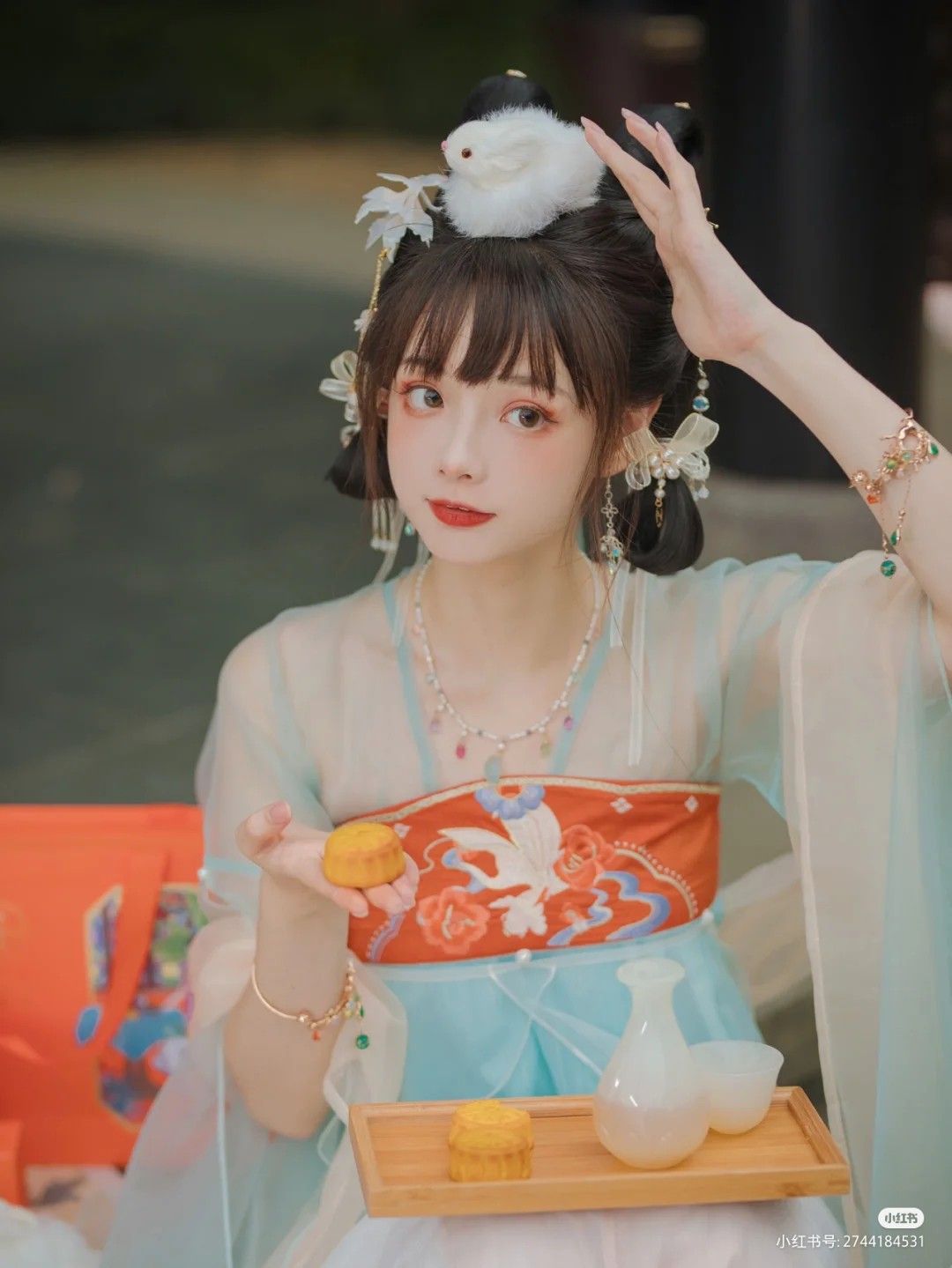 Revisiting the Splendor of Traditional Chinese Dress in the Ancient Capital of Changan Revisiting the Splendor of Traditional Chinese Dress in the Ancient Capital of Changan
