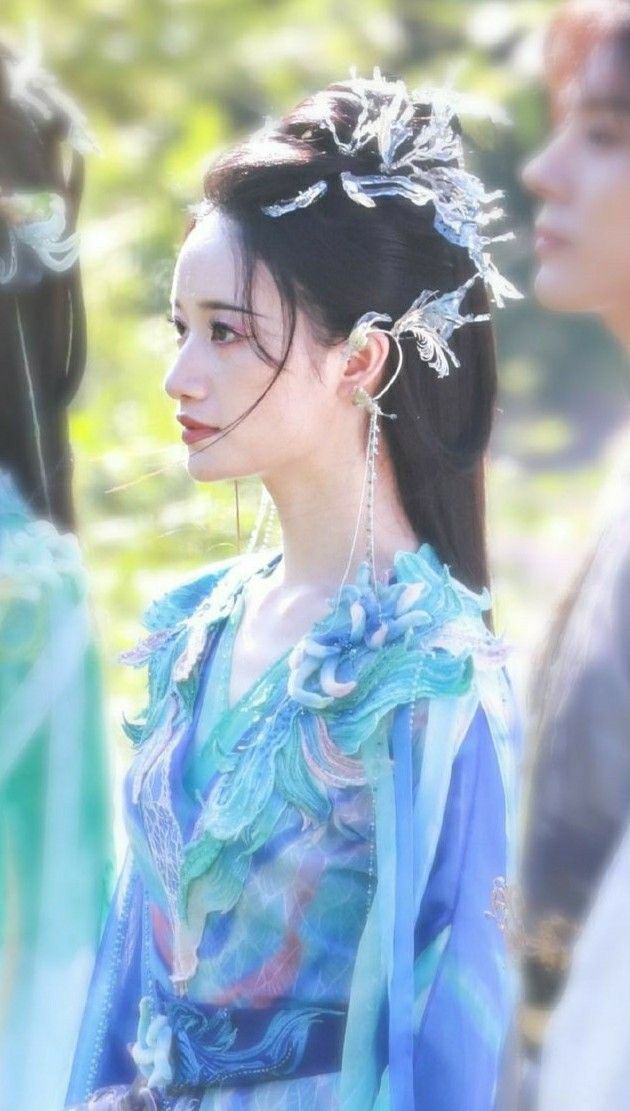 Quip-off Girls:The Evolution of Cheongsam Fashion for 8-and 9-Year-Old Girls