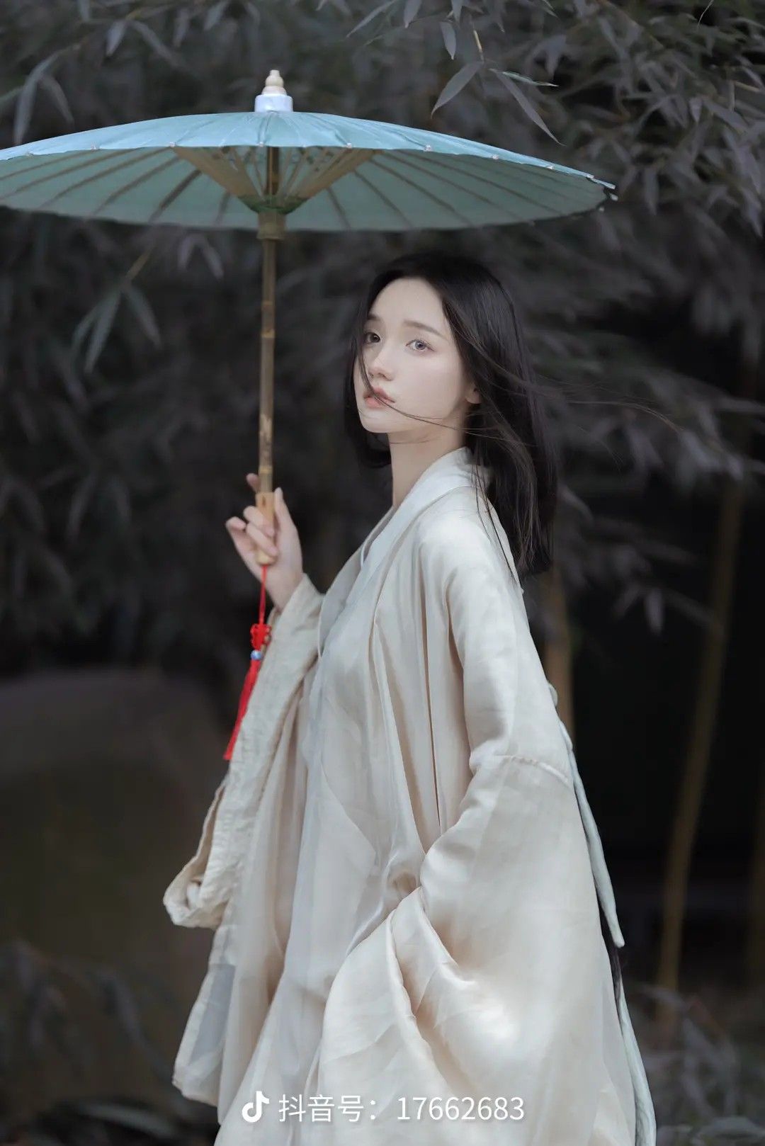 Childrens Hanfu Fashion:Exploring the Fusion of Traditional Chinese Style and Modern Trends