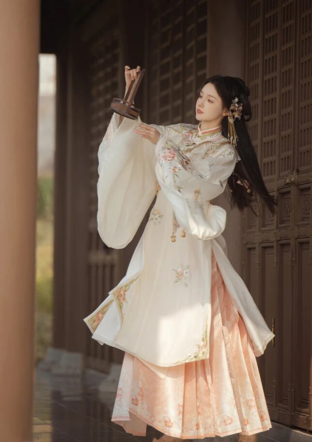 Eighth Wilderness Original Hanfu:Unveiling the Essence of Traditional Chinese Fashion Eighth Wilderness Original Hanfu:Unveiling the Essence of Traditional Chinese Fashion