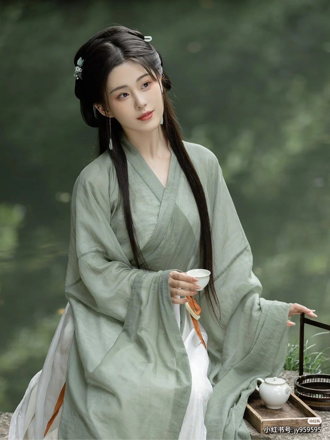 The Origin and Splendor of Lianlizhi Hanfu:The Essence of Traditional Chinese Fashion The Origin and Splendor of Lianlizhi Hanfu:The Essence of Traditional Chinese Fashion