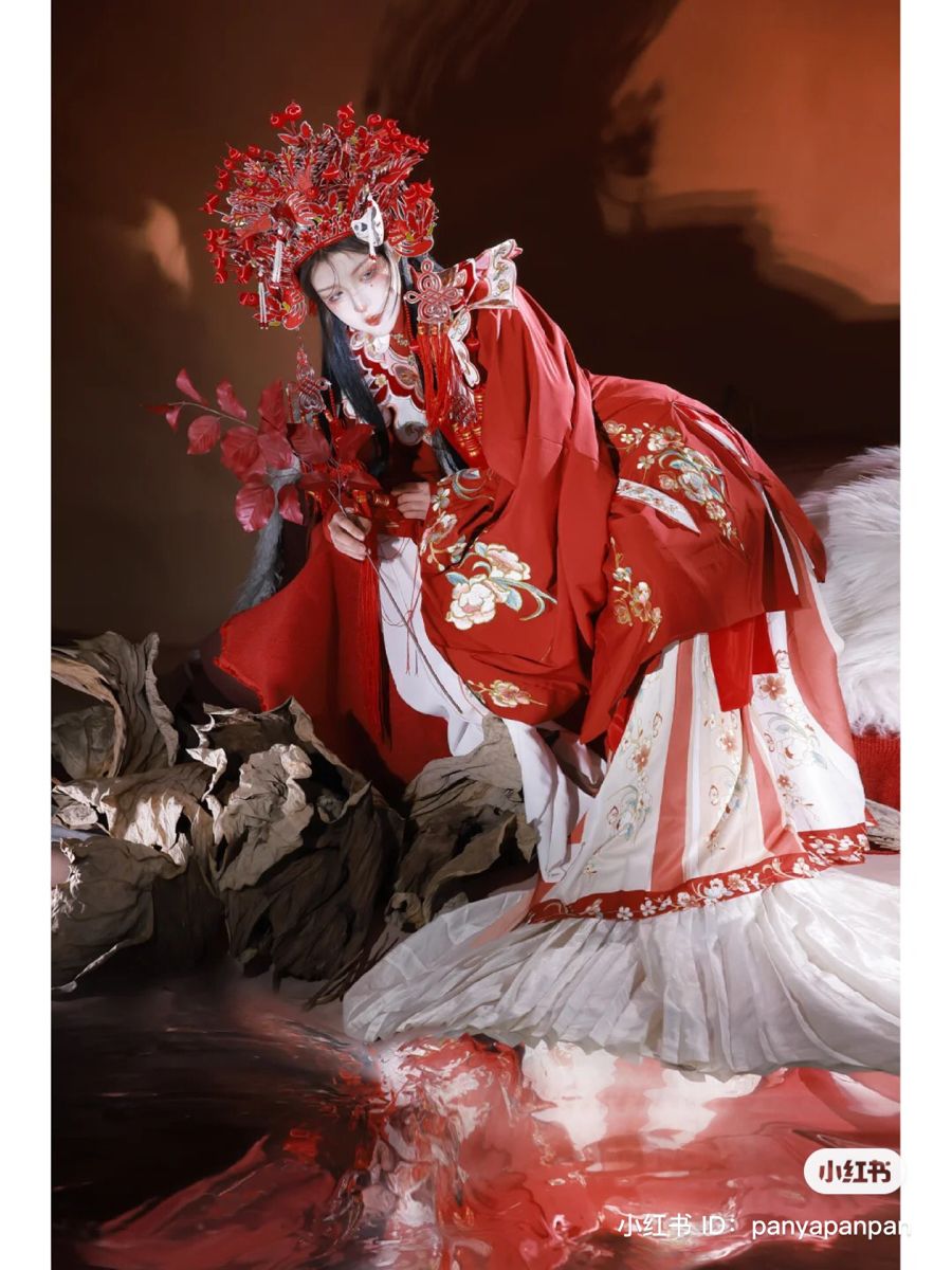 Red Neo-Chinese Cheongsam for Little Girls