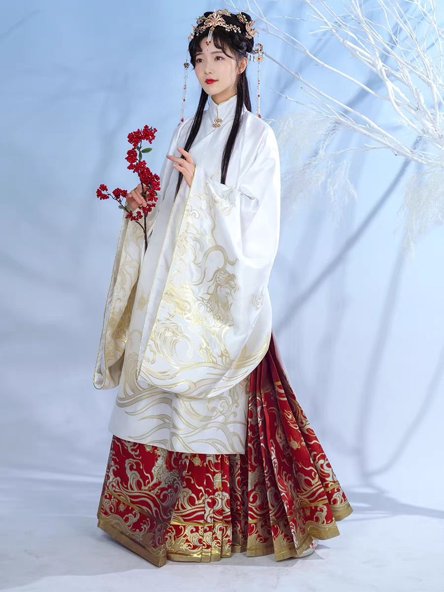 Summer Quip-over Dress Set in Two-pieces:A Blend of Tradition and Fashion Summer Quip-over Dress Set in Two-pieces:A Blend of Tradition and Fashion
