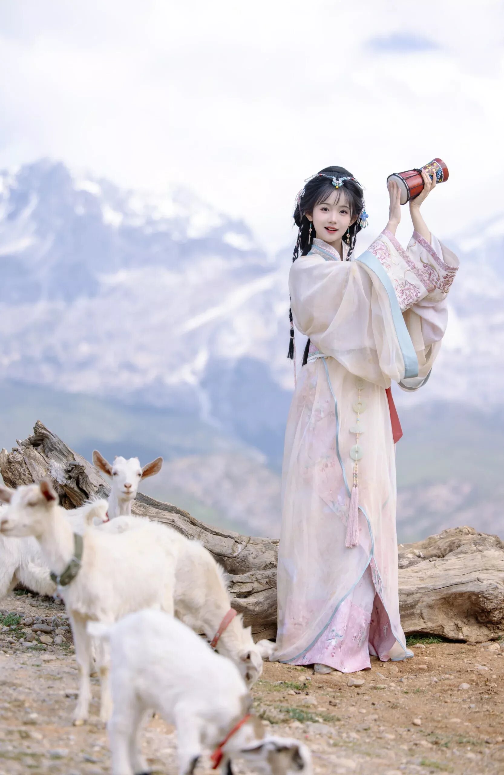 Exploring the Lower Half of Hanfu Skirt:The Charm of Traditional Chinese Dress Exploring the Lower Half of Hanfu Skirt:The Charm of Traditional Chinese Dress