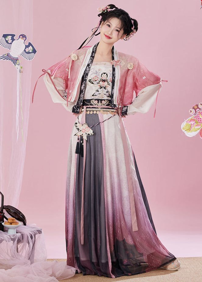 Ancient Costume:The Enchantment of Hanfu for Children in Kindergarten