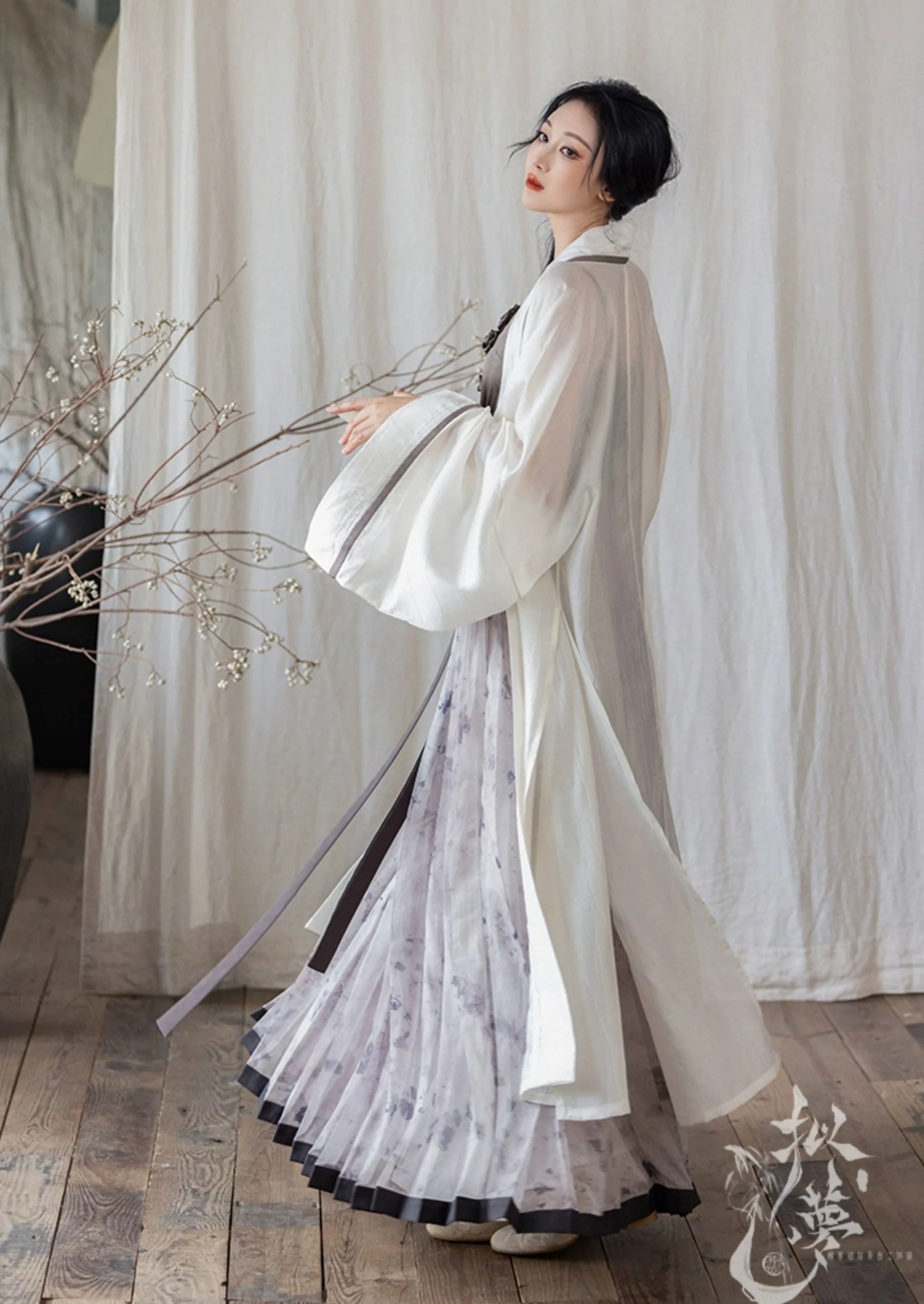 Childrens Traditional Elegance:The Story of Shisanplus Flagship Stores Hanfu Collection