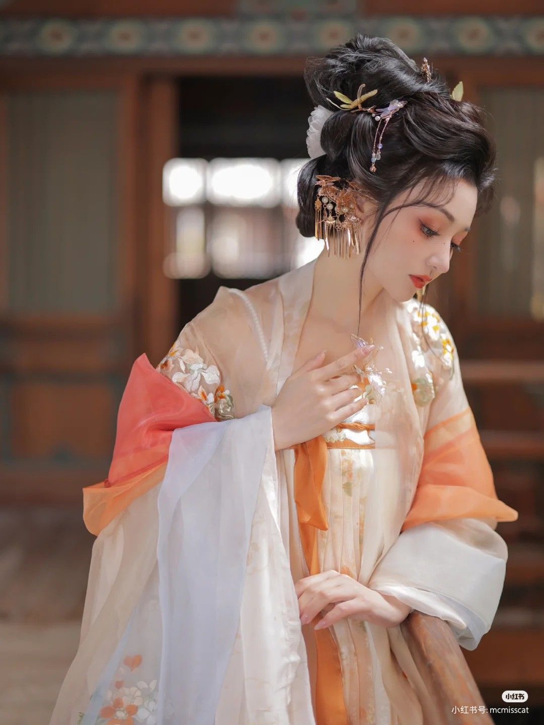 Ancient Chinese-style Hanfu Shoes with Embroidery for Girls:A Cultural Journey
