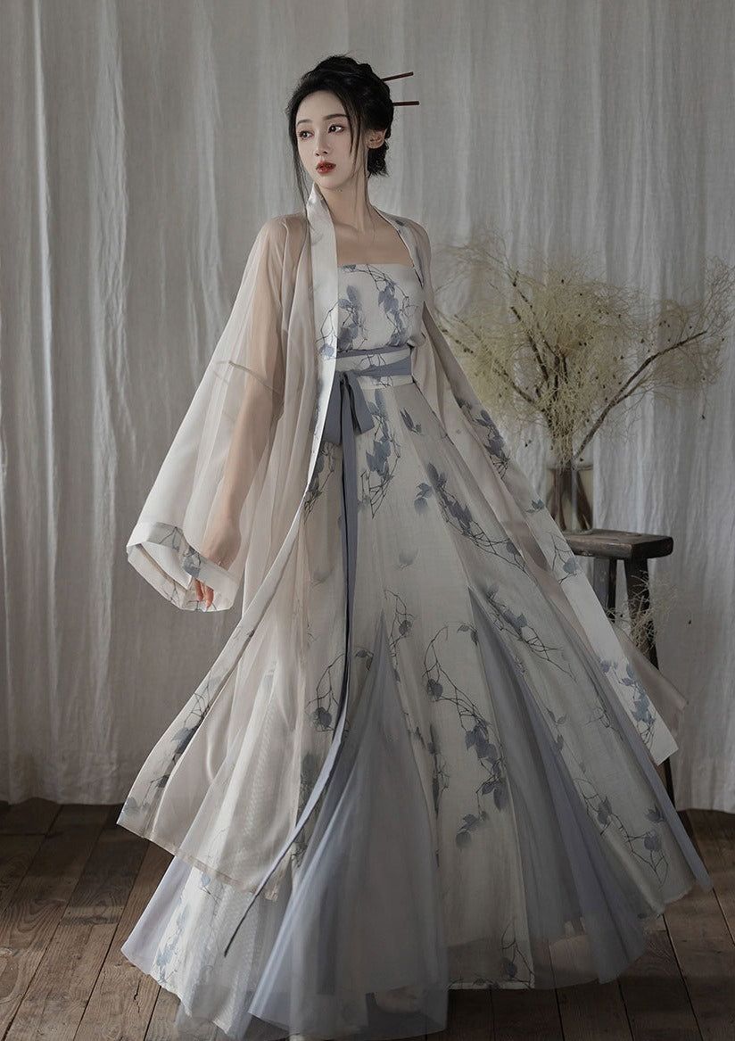 Luxury Silk-Covered Cheongsam:A Blend of Elegance and Tradition Luxury Silk-Covered Cheongsam:A Blend of Elegance and Tradition