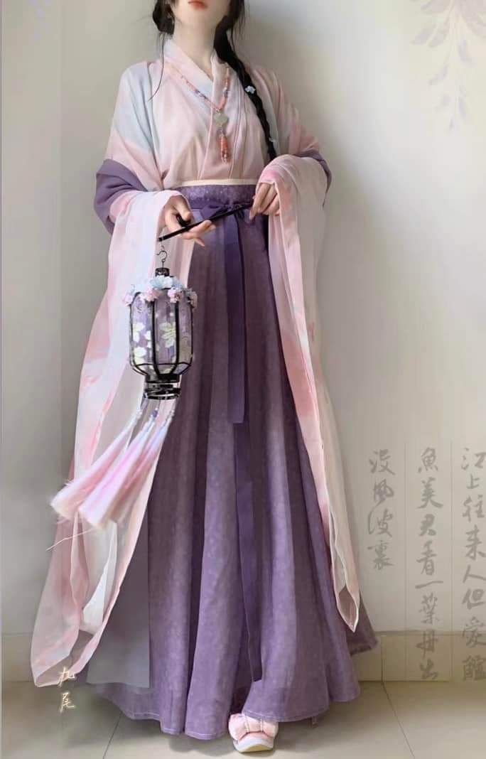 The Elegance of Hanfu:A Complete Guide to the Qiyao Ruqun for Women