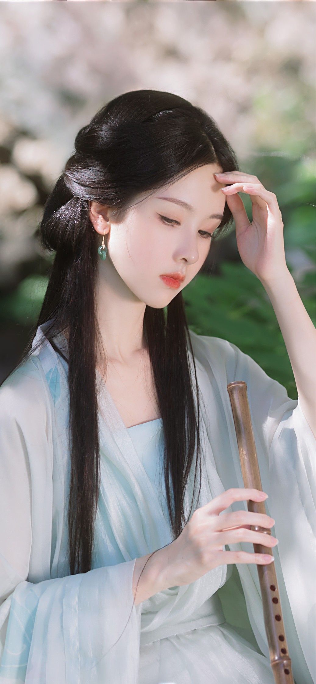 Modernizing the Classic:The Evolution of Xiangyunsha Cheongsam into a Stylish Qipao-Inspired Dress