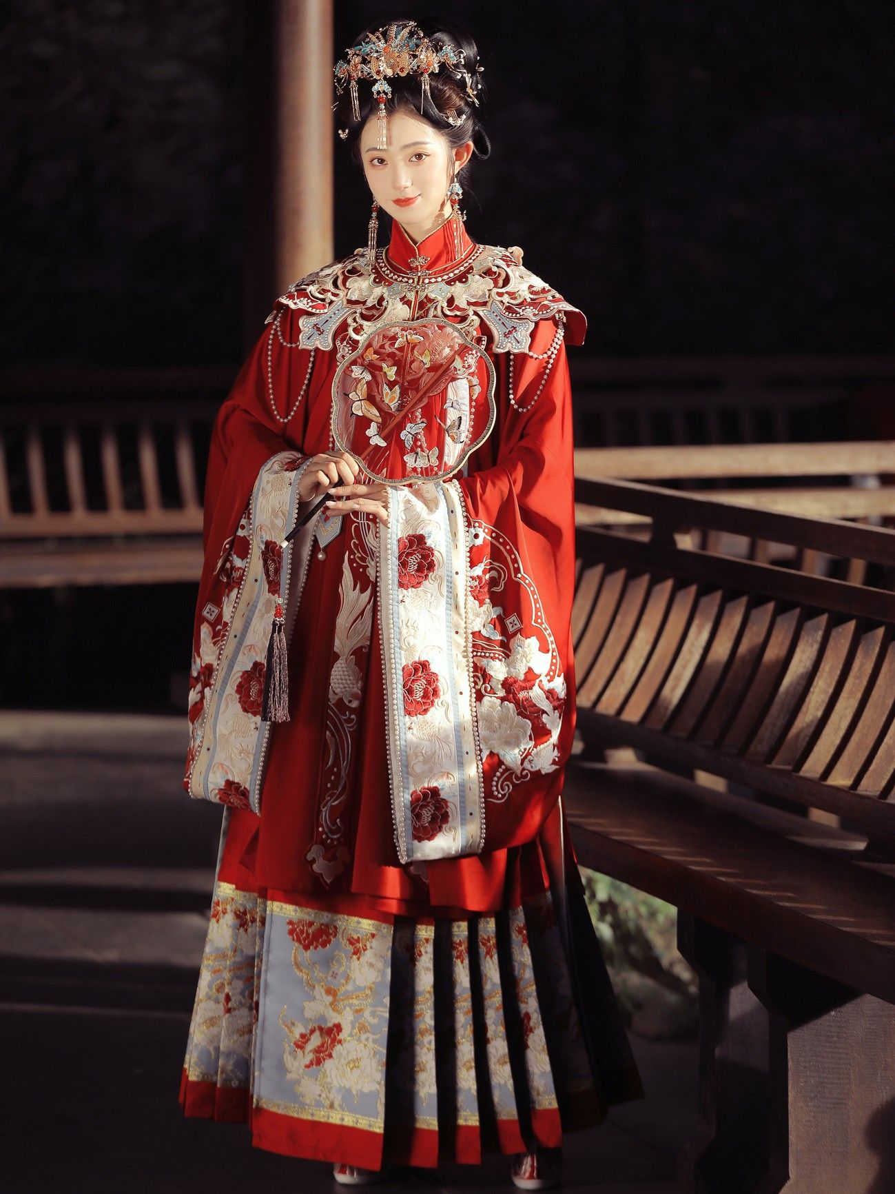 Embracing Traditional Elegance:The Perfect Blend of Cheongsam and Modern Chinese-Style Ear Jewelry