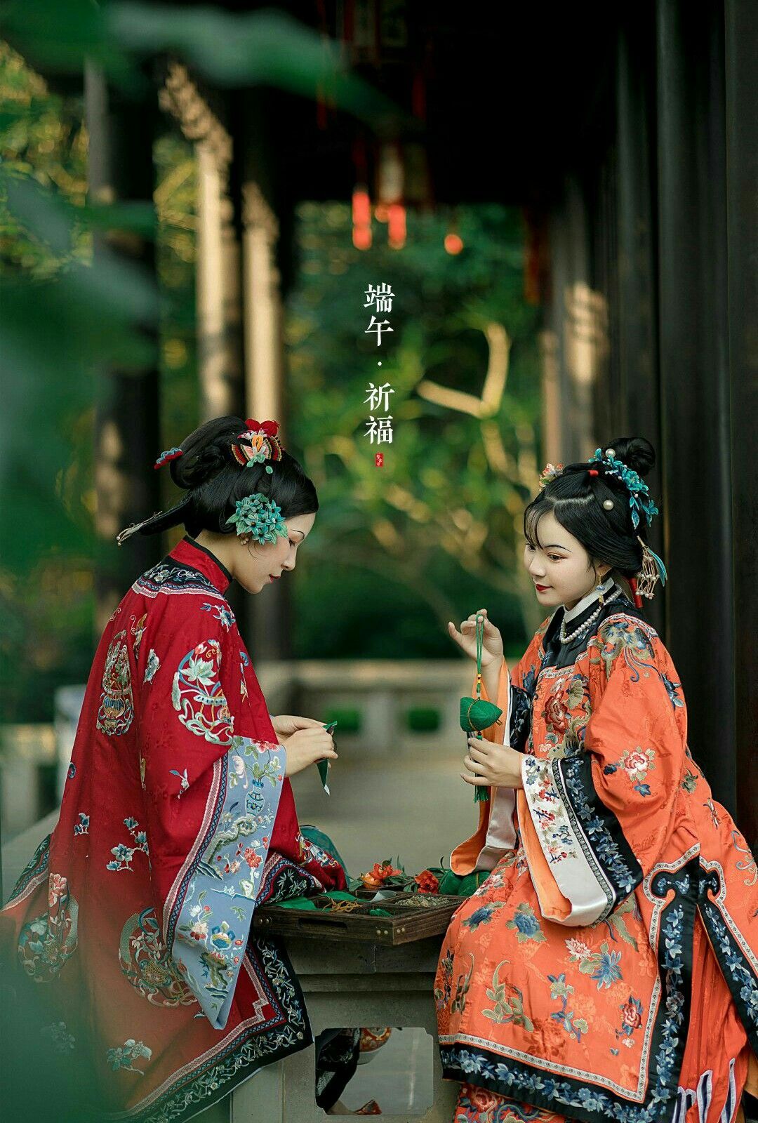 Hotel Receptionists’Cheongsam Uniforms for Winter:A Detailed Look
