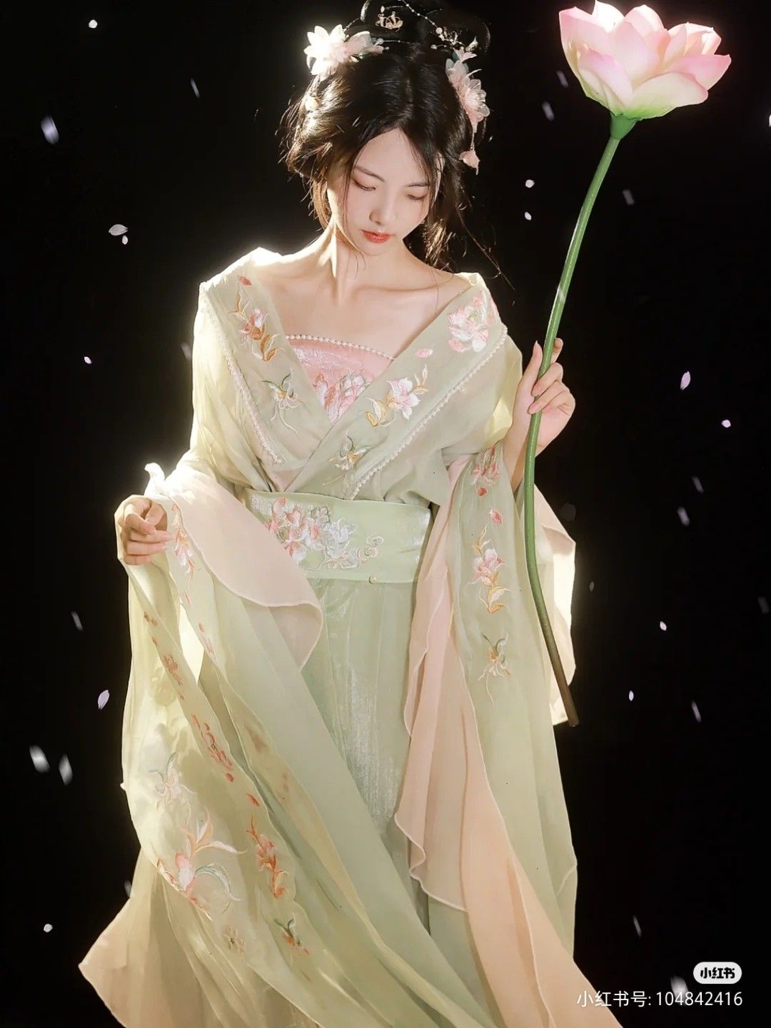 Traditional Chinese-Style Womens Winter Topcoat in Tang Suit Design