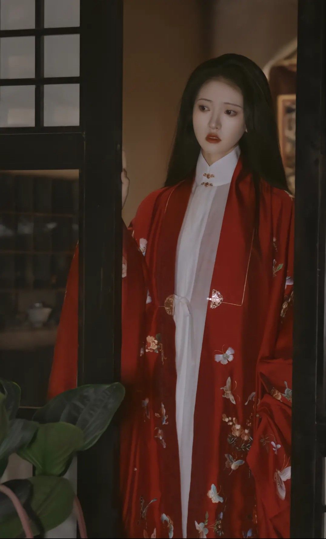Tweenage Girls in Traditional Chinese Hanfu Costume:A Journey into the World of a Twelve-Year-Old Tweenage Girls in Traditional Chinese Hanfu Costume:A Journey into the World of a Twelve-Year-Old