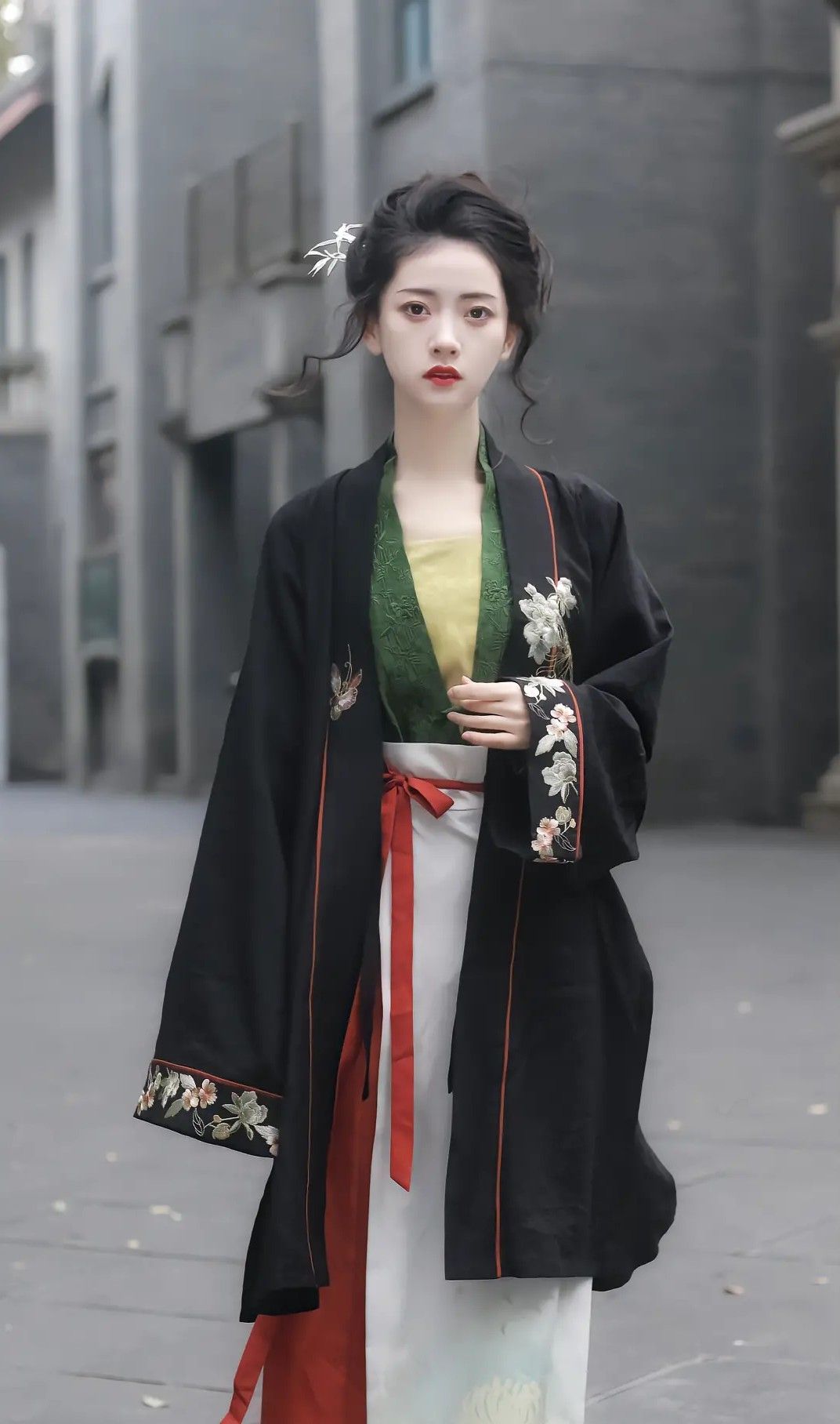 The Green Cheongsam of Bamboo:A Symbol of Environmental Harmony and Cultural Elegance The Green Cheongsam of Bamboo:A Symbol of Environmental Harmony and Cultural Elegance