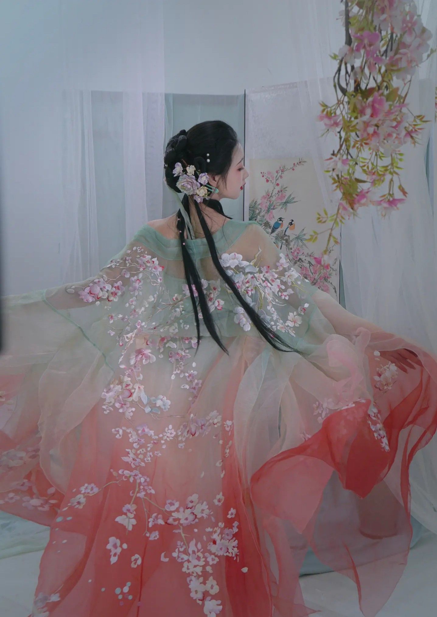 Revival of Dunhuang-Style Hanfu:Embracing the Essence of Han and Tang Dynasties