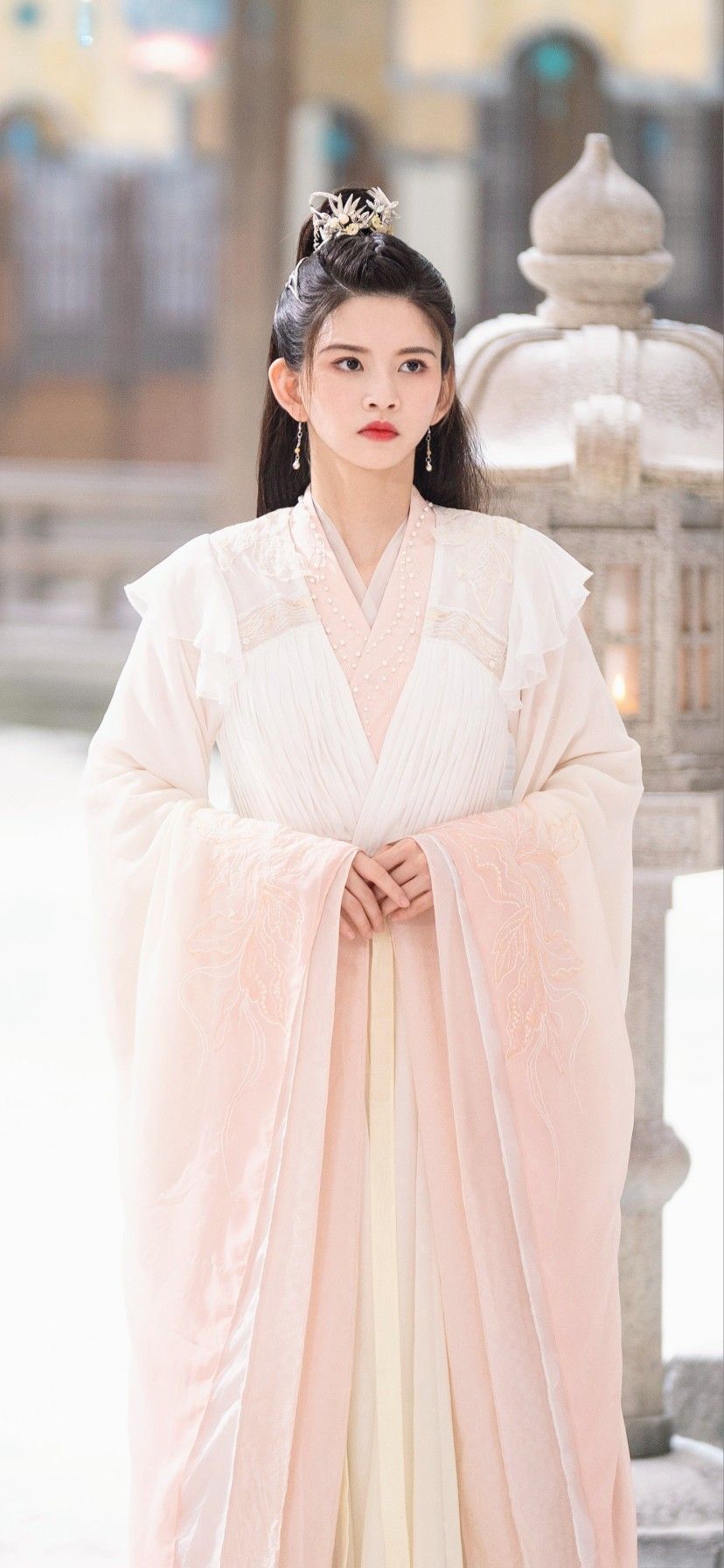 Hanfu Besties:The Sisterly Bond of Traditional Elegance in Modern Times Hanfu Besties:The Sisterly Bond of Traditional Elegance in Modern Times