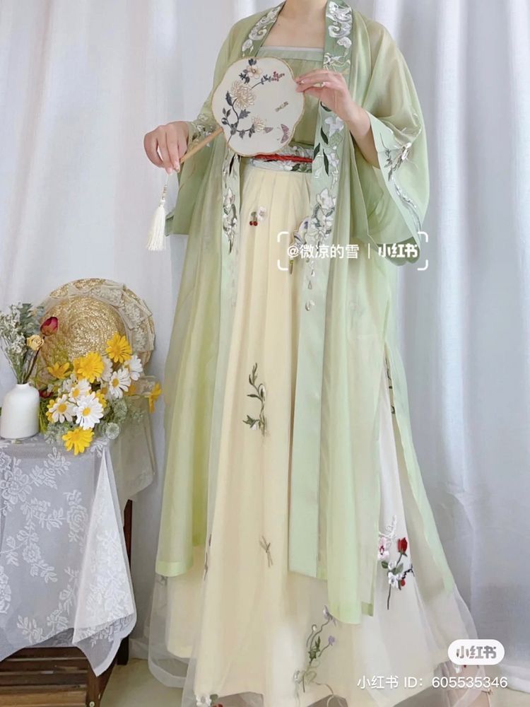The Splendor of the Nine Princesses:A Journey into the World of Hanfu Fashion