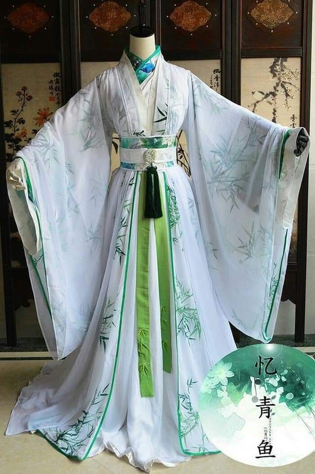 A Summer Day with a Pink Hanfu Girl