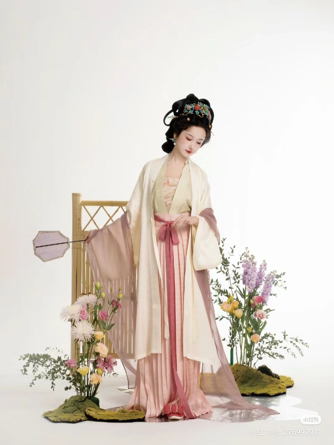 Lattice Cheongsam Skirt:The New Trend of Young Fashion with Grids Lattice Cheongsam Skirt:The New Trend of Young Fashion with Grids
