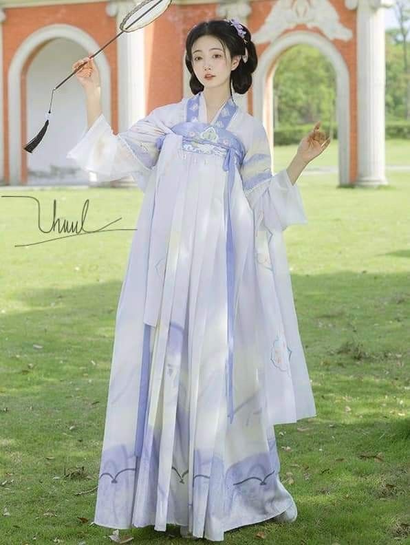 The Charm of Medium-Length Cheongsam Skirts The Charm of Medium-Length Cheongsam Skirts