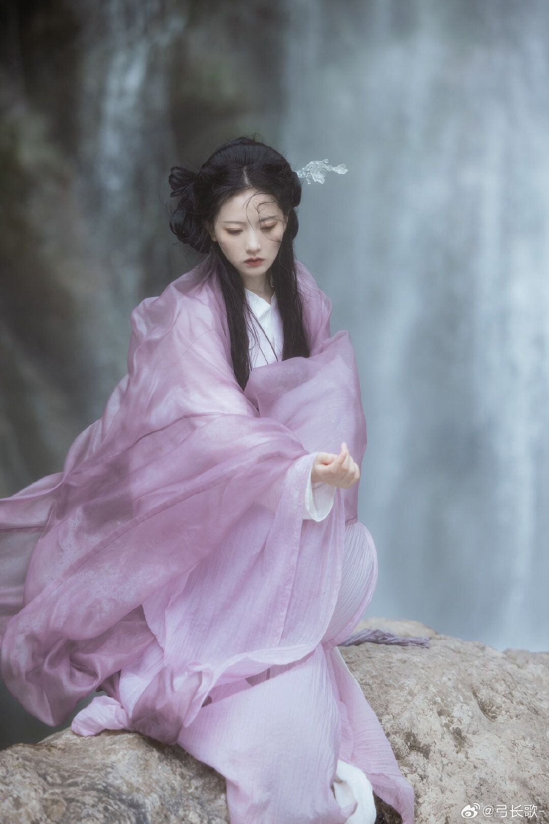 The Splendor of Hanfu:A Journey into the Red Beauty of Chest-High Hanfu The Splendor of Hanfu:A Journey into the Red Beauty of Chest-High Hanfu