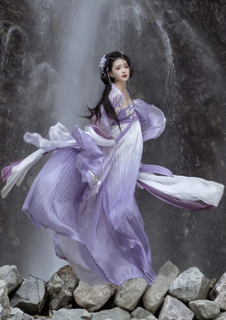 The Dawn of Hanfu:Unraveling the Essence of Traditional Chinese Clothing The Dawn of Hanfu:Unraveling the Essence of Traditional Chinese Clothing