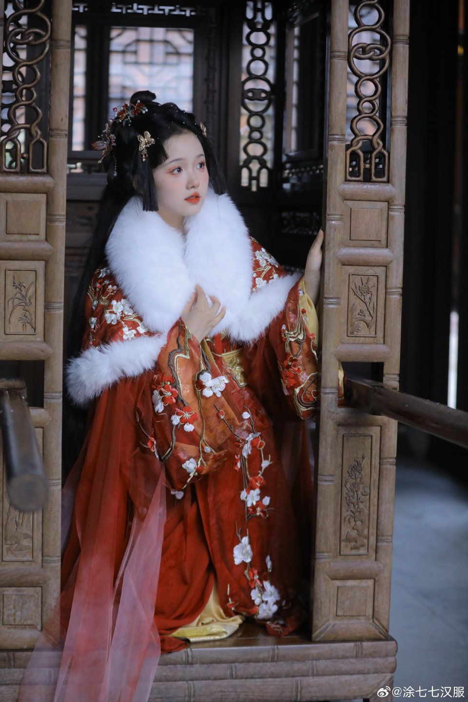 Plus Size Qipao:Embracing the Elegance of Cheongsam for a 150-Pound Body Plus Size Qipao:Embracing the Elegance of Cheongsam for a 150-Pound Body