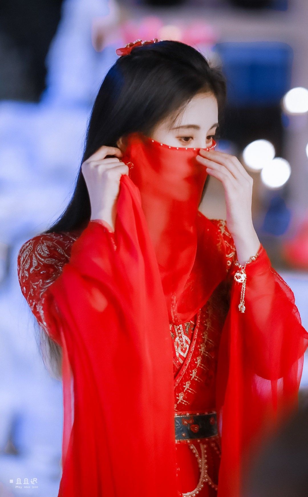 Winter Bridal Attendant Style:The Art of Qipao Cheongsam) Winter Bridal Attendant Style:The Art of Qipao Cheongsam)