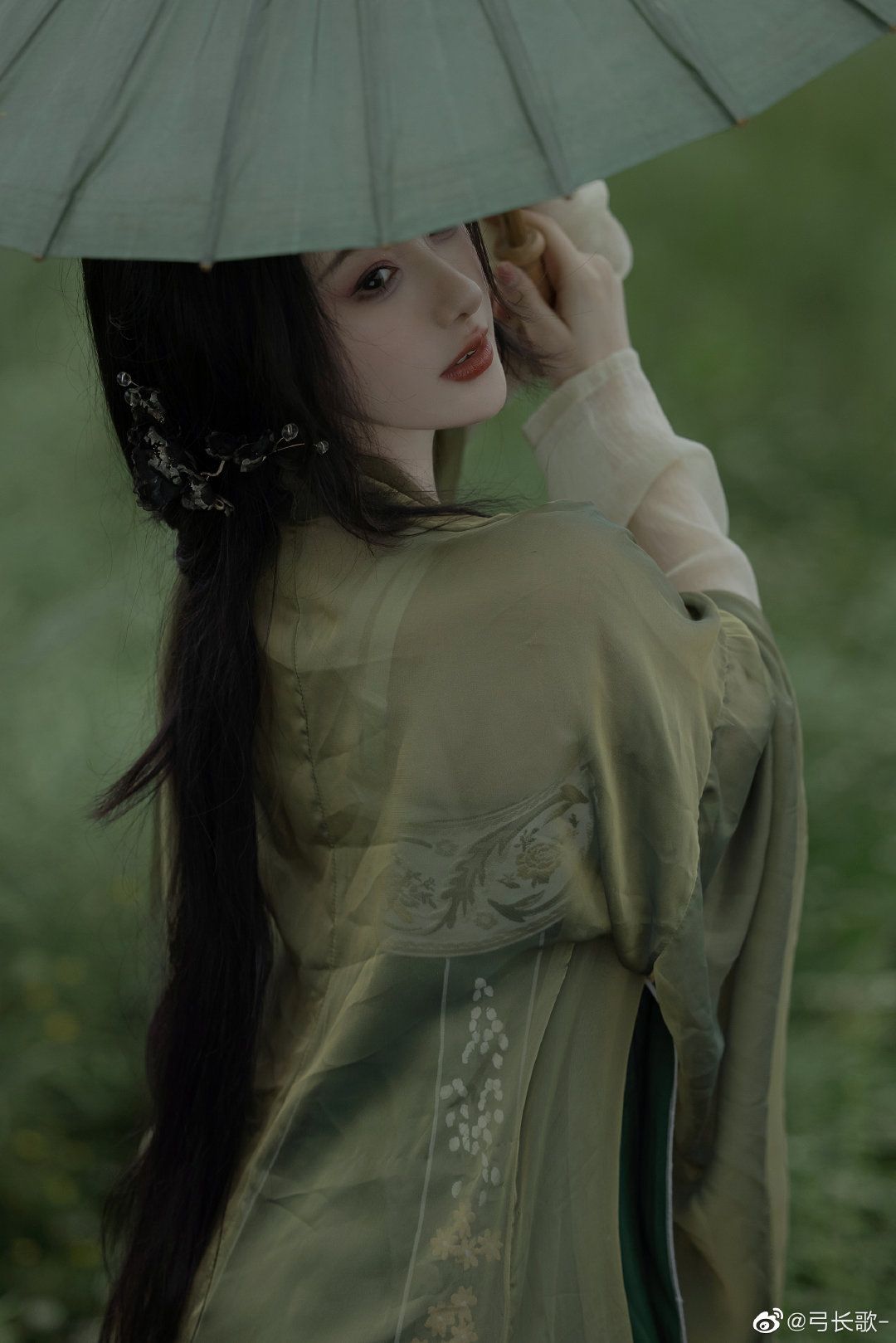 Traditional Chinese Style Girls Top to Match with Horseface Skirt