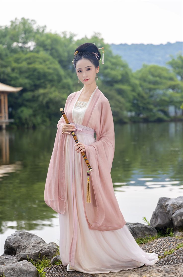 Ancient Charm Revived:The Revival of Hanfu in Modern Times