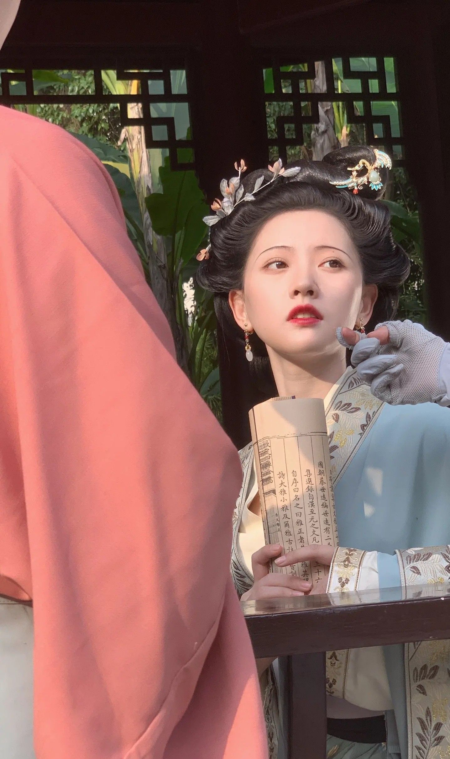 Moonlight Elegance:The Allure of Hanfu Fashion Inspired by Moonlighting into My Heart