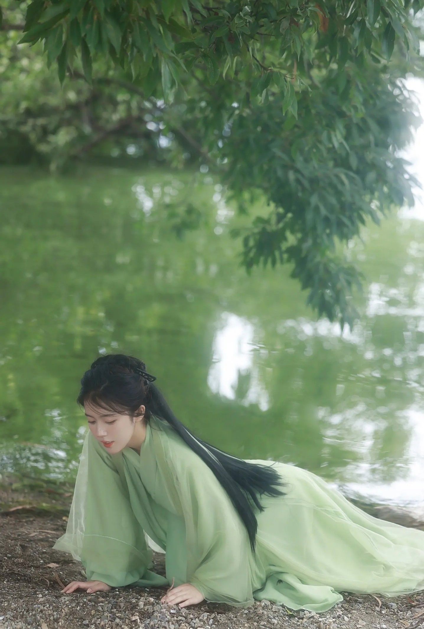 Improving the Comfort and Style of Hanfu for Modern Daily Life in Autumn and Winter
