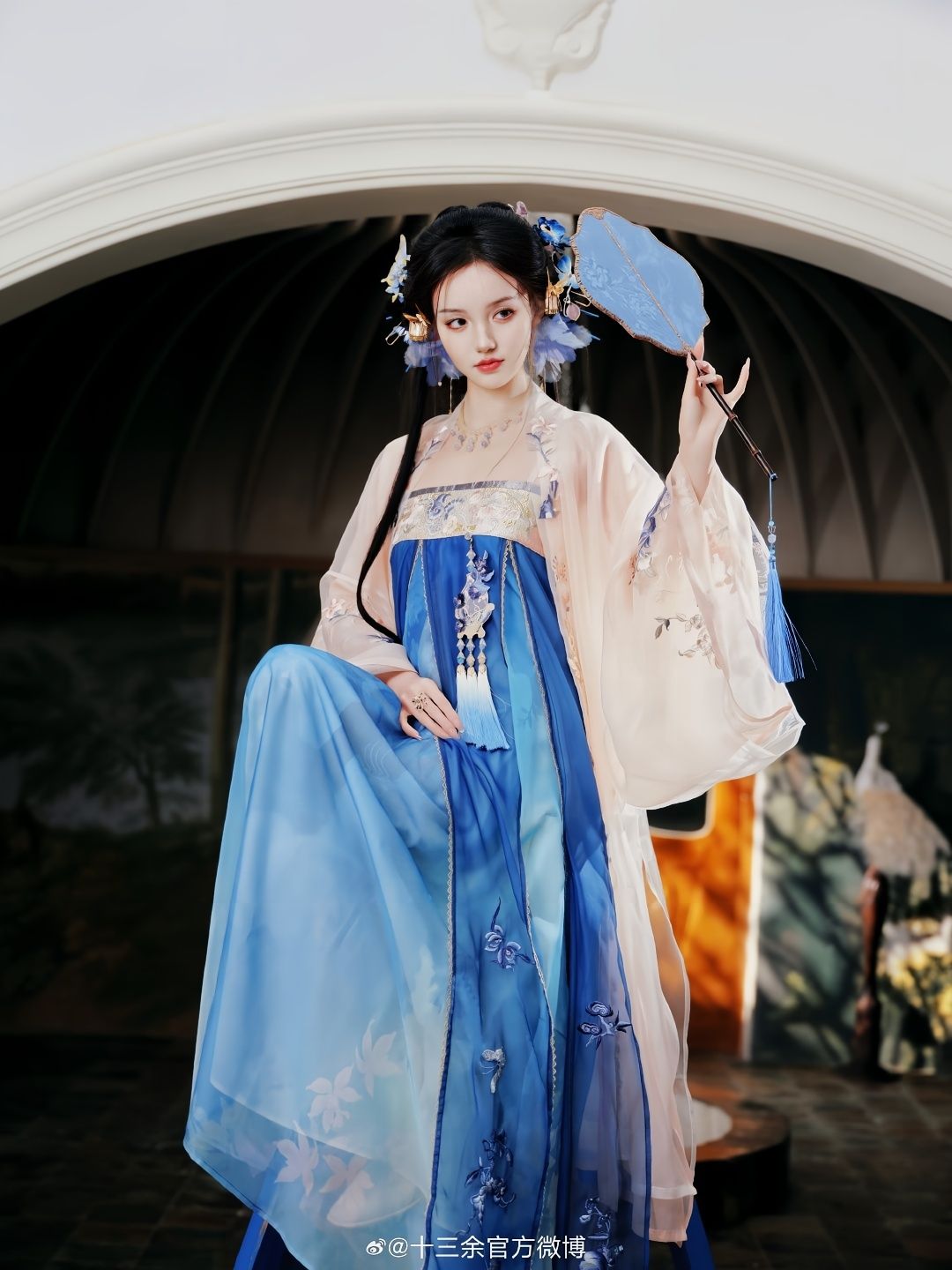 Winter and Autumn Fashion Trends for Little Girls in Traditional Chinese Hanfu Costumes Winter and Autumn Fashion Trends for Little Girls in Traditional Chinese Hanfu Costumes