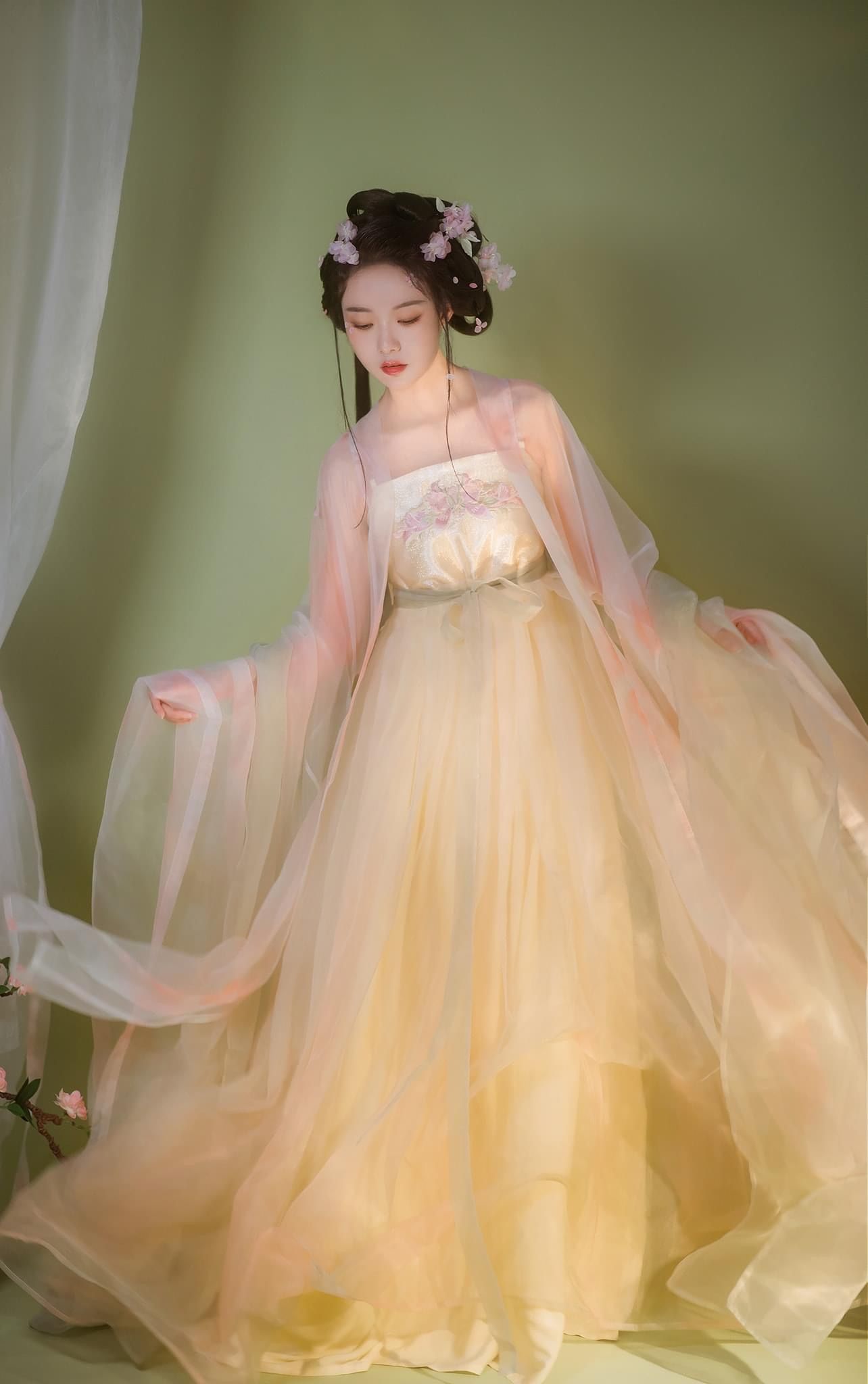 The Seductive Charm of Cheongsam Beneath the Bedsheets The Seductive Charm of Cheongsam Beneath the Bedsheets