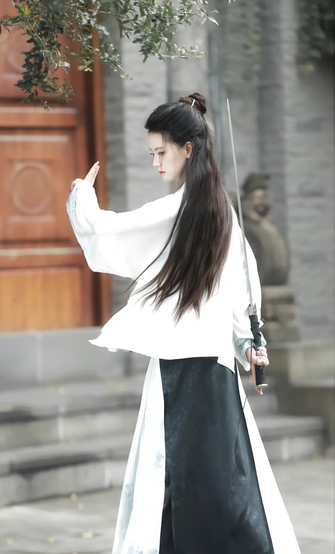 Premium Comfort for Little Girls:Cotton-padded Traditional Hanfu Robes Premium Comfort for Little Girls:Cotton-padded Traditional Hanfu Robes