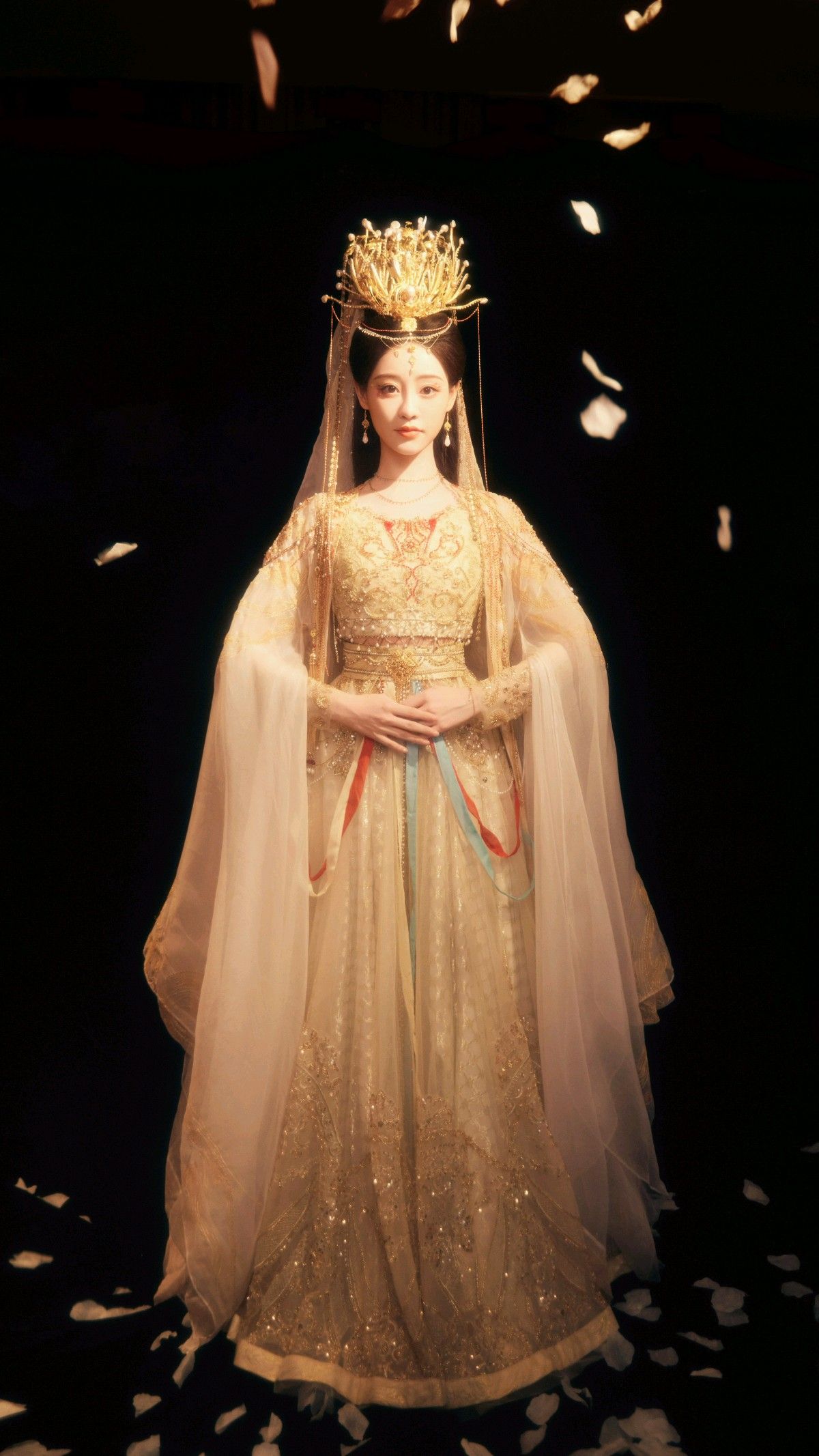 Exclusive Sale on Modernized Qipao with Aodai Elements:Clearance Sale with Special Discounts