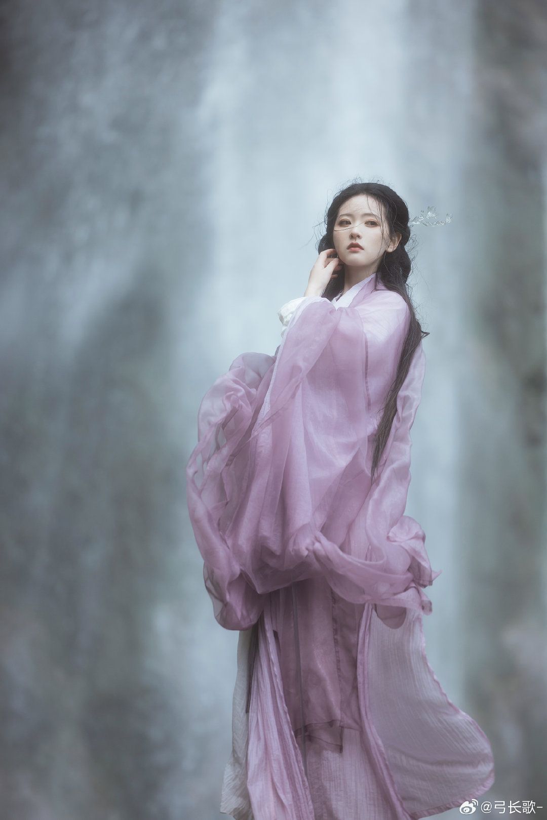 Summer Hanfu Fashion for 12-Year-Old Girls with a Little Curves
