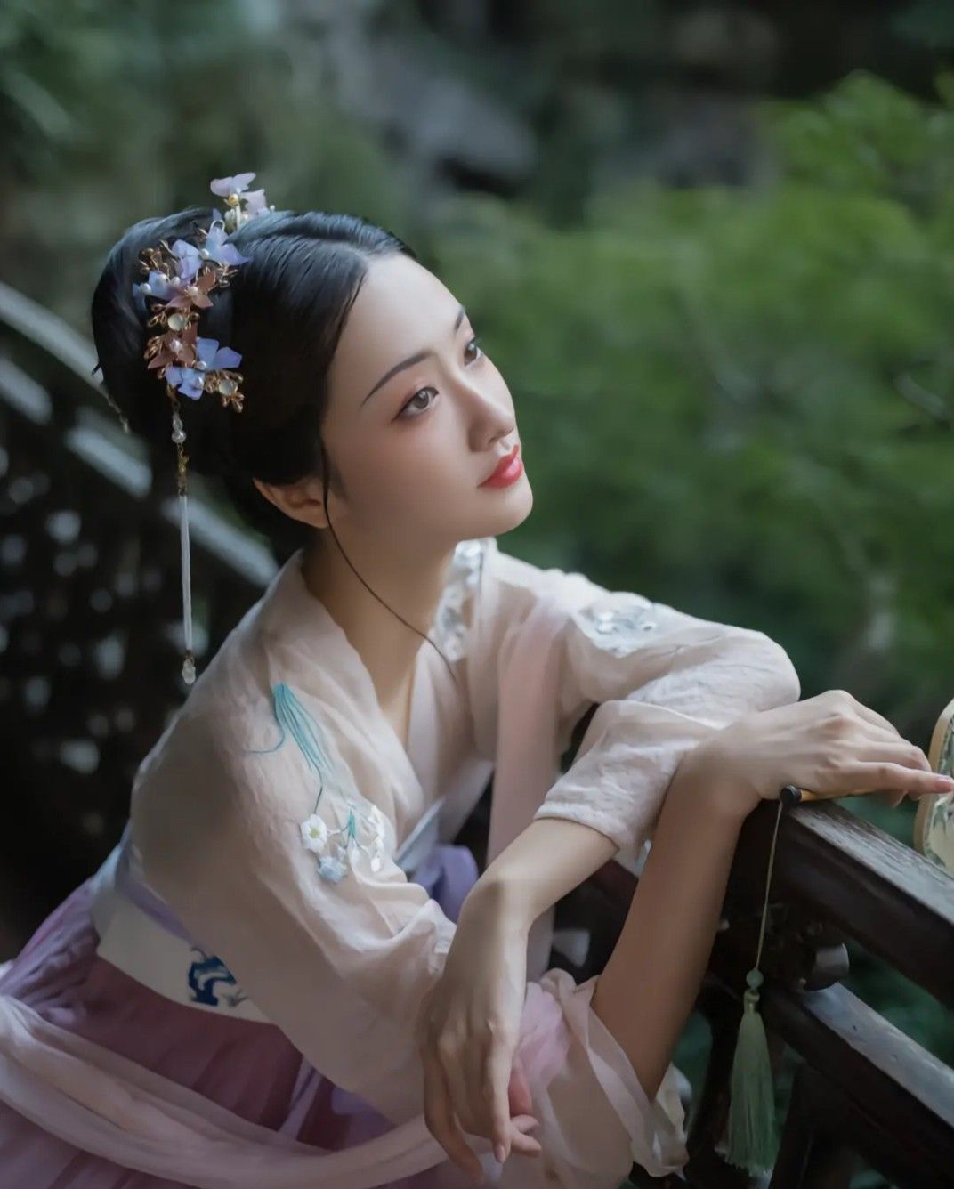 Vintage Shanghai Silk Cheongsam:Embracing the Elegance of Old-World Charm Vintage Shanghai Silk Cheongsam:Embracing the Elegance of Old-World Charm