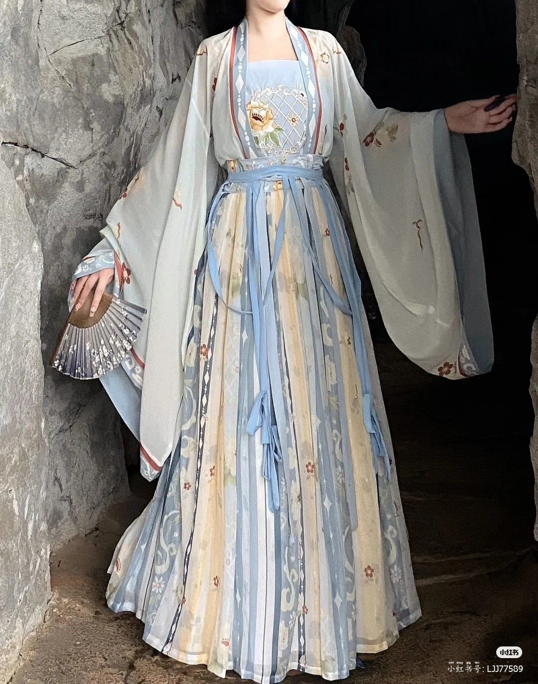 Ancient Hanfu Fashion for Young Girls:A Journey into Traditional Chinese Elementary Schoolwear Ancient Hanfu Fashion for Young Girls:A Journey into Traditional Chinese Elementary Schoolwear