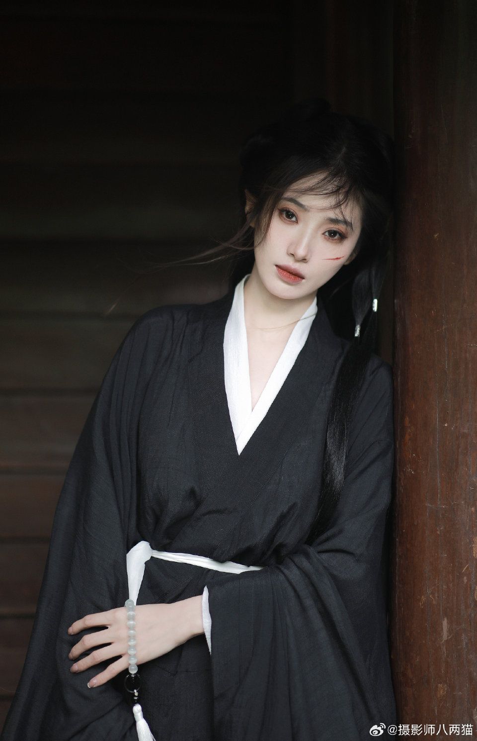 The Enigma of White Hanfu仙服:A Journey into the Realm of Chinese Traditional Elegance The Enigma of White Hanfu仙服:A Journey into the Realm of Chinese Traditional Elegance